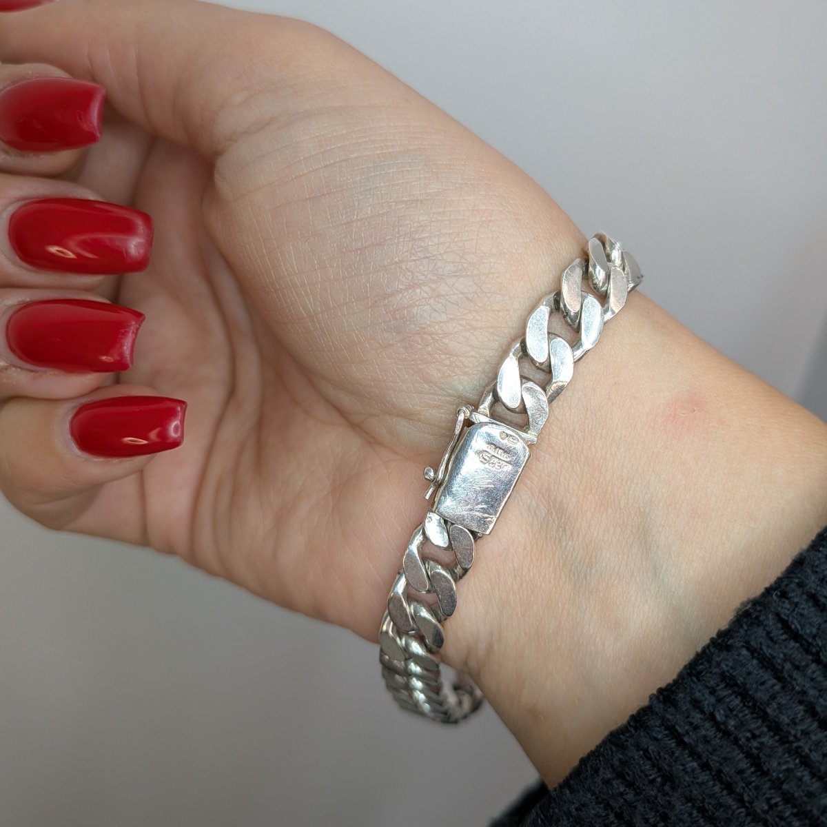 Massivt pansar armband i silver
