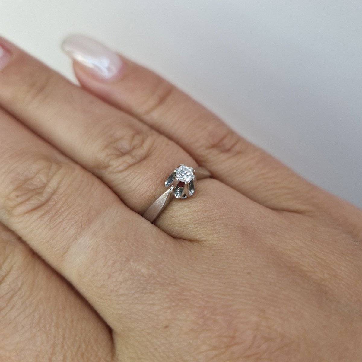 Ring vitguld med diamant på 0,11ct - Smyckesbanken