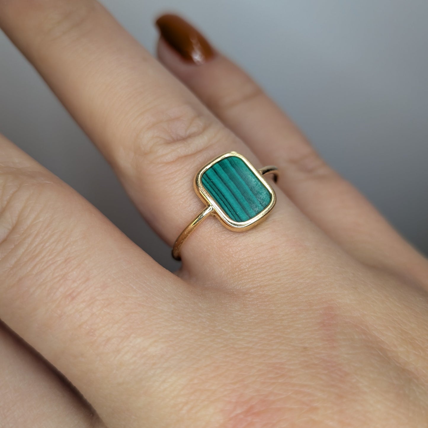 Ring 18k guld malakit