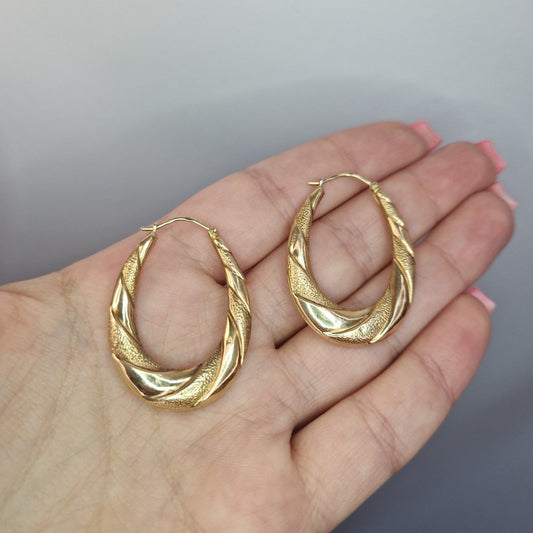 Stora mönstrade creoler 18k guld - Smyckesbanken