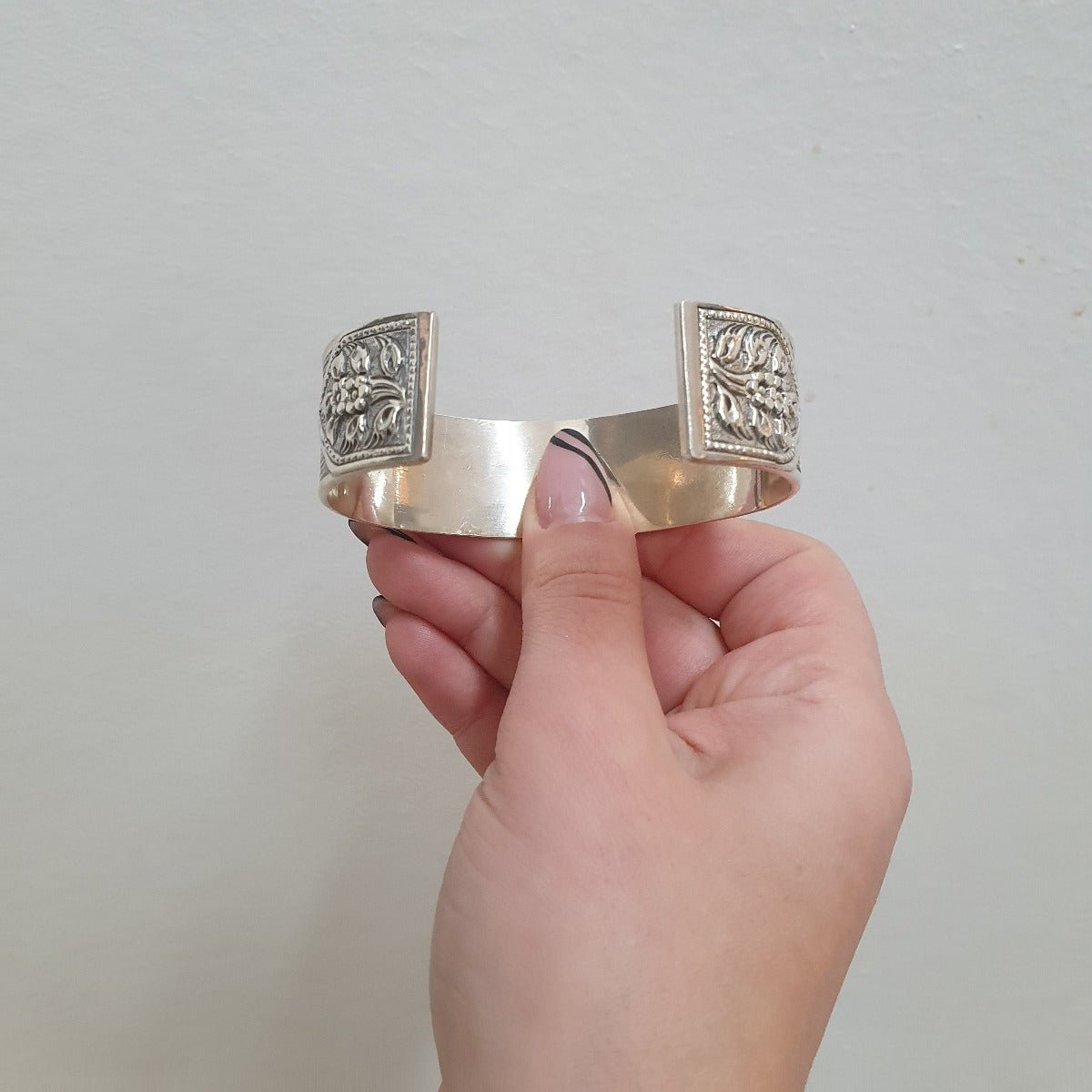Brett stelt armring äkta silver - Smyckesbanken
