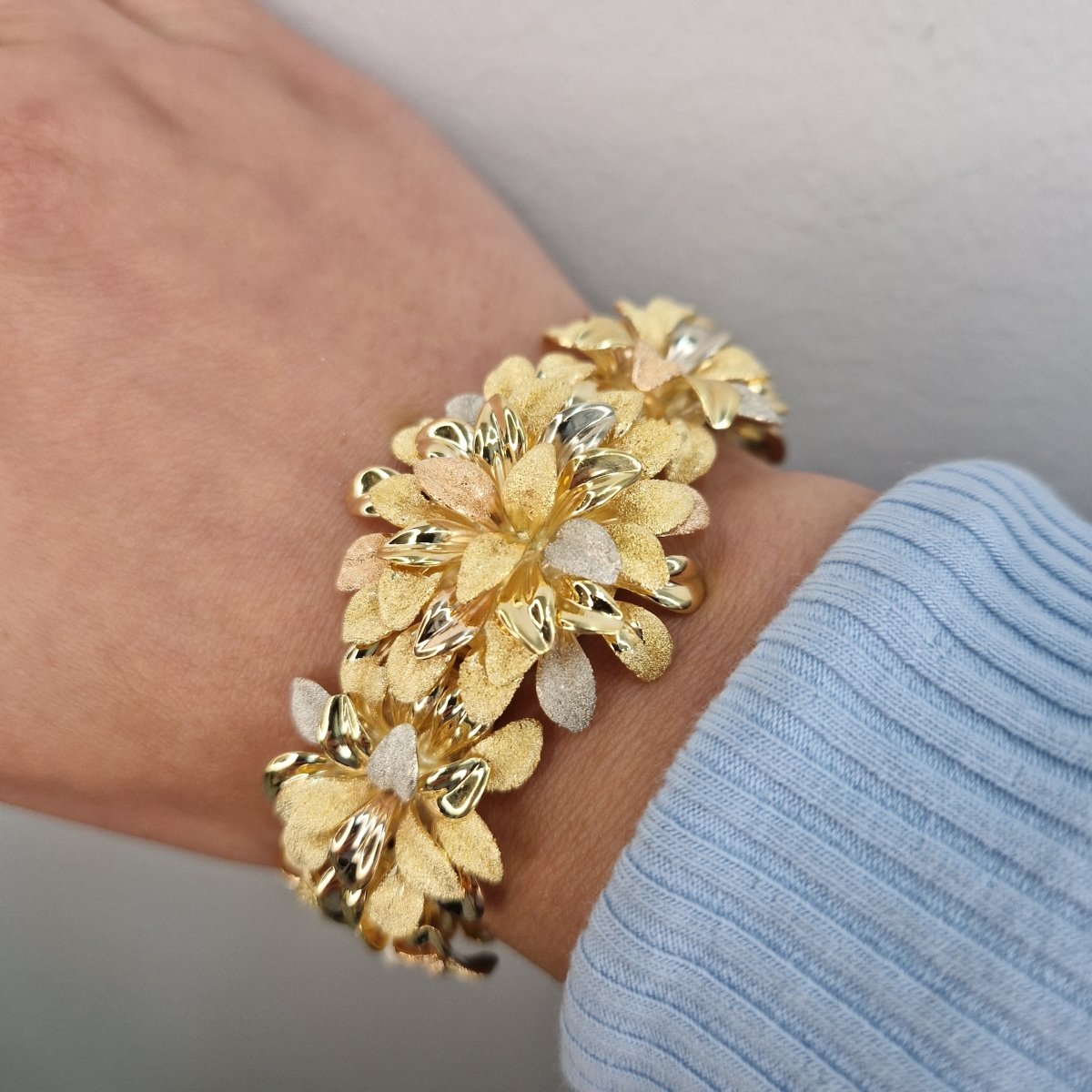 Exklusivt armband i tre färgat 18k guld - Smyckesbanken