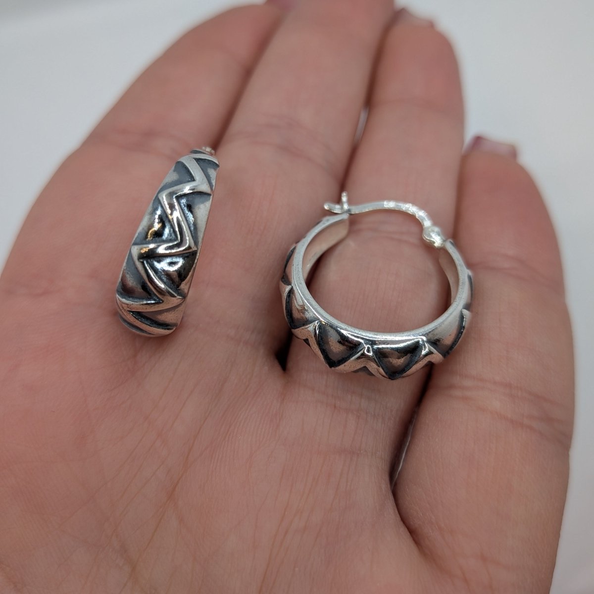 Creoler i sterling silver oxiderad och doserad - Smyckesbanken