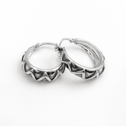 Creoler i sterling silver oxiderad och doserad - Smyckesbanken