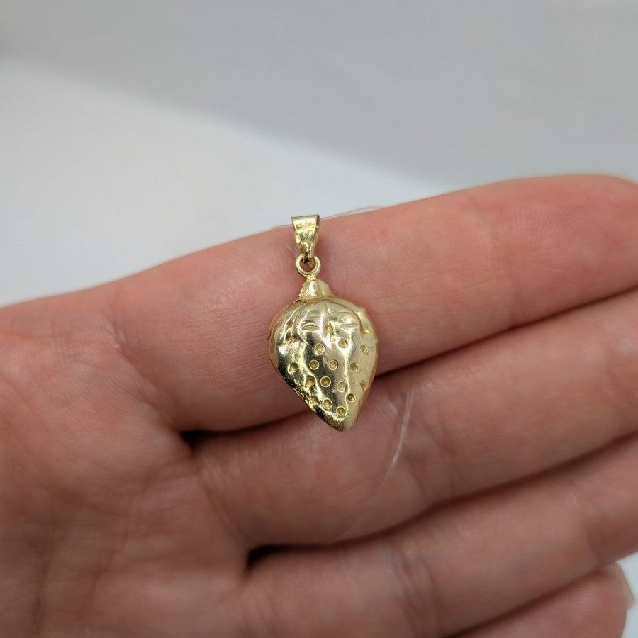 Hängsmycke jordgubbe med evil eye 14k guld - Smyckesbanken