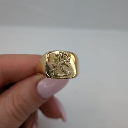klackring finska lejonet 18k guld - Smyckesbanken