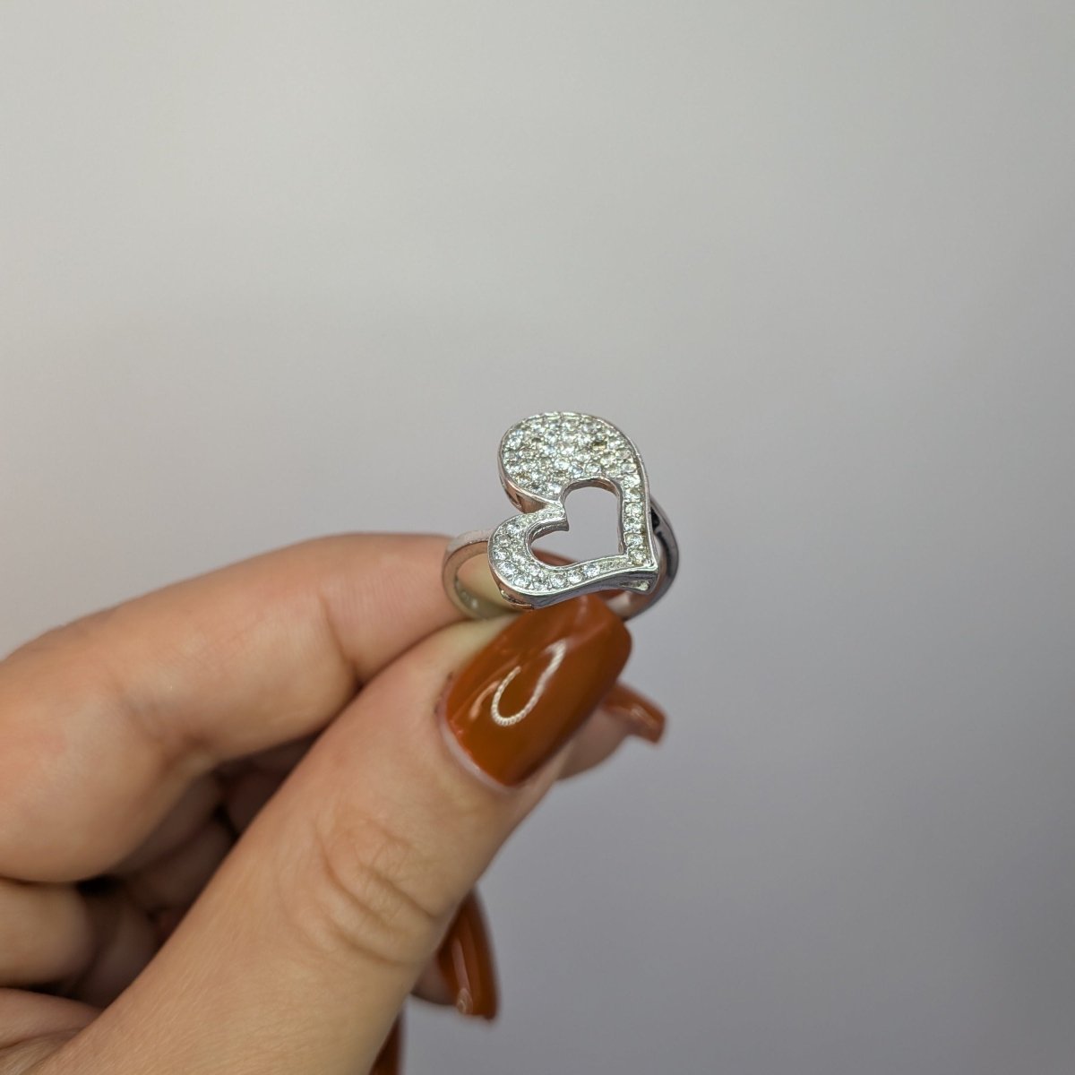 Silver ring hjärta med stenar - Smyckesbanken