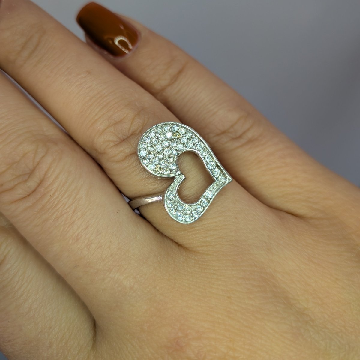 Silver ring hjärta med stenar - Smyckesbanken