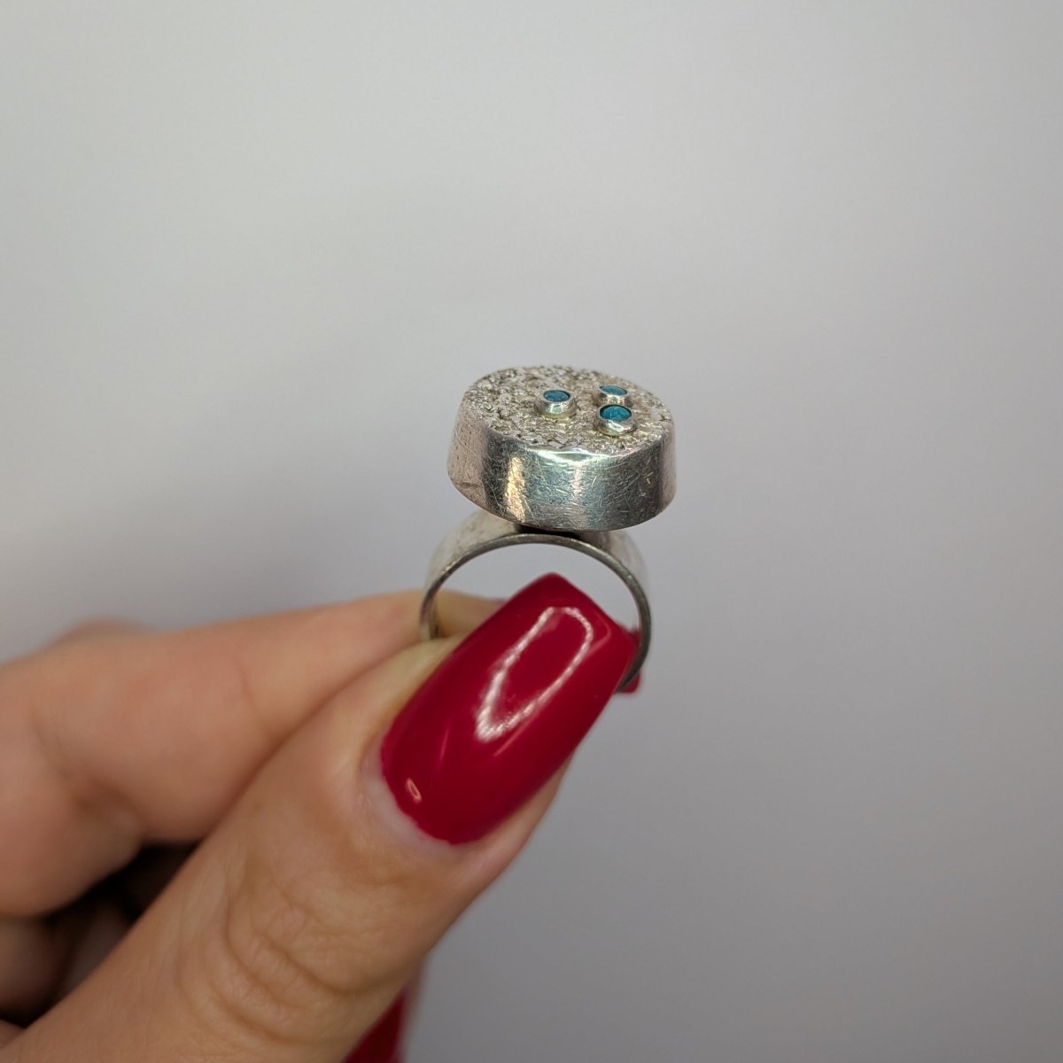 Silver ring med turkosa stenar - Smyckesbanken