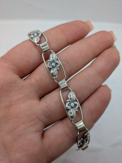 Silverarmband med vintage motiv - Smyckesbanken