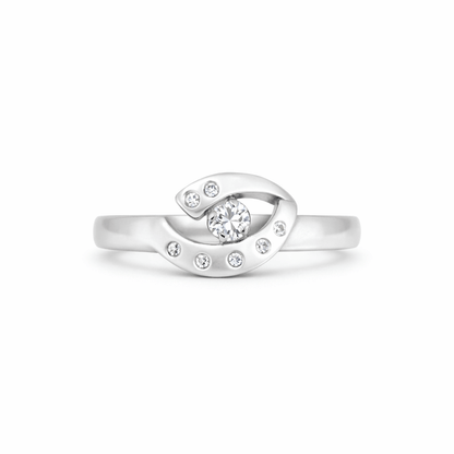Vitguld ring med unik design i 18k helt ny - Smyckesbanken
