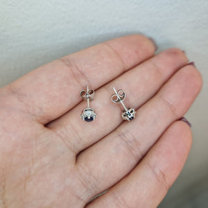 Carmosé örhängen med safir & diamanter 18k vitguld - Smyckesbanken