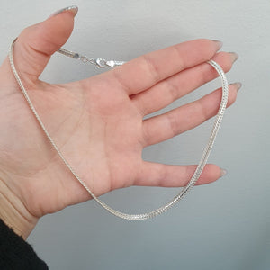 Flätat silver halsband - Smyckesbanken