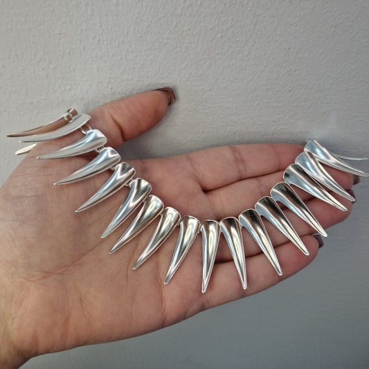 Halsband klor i silver - Smyckesbanken